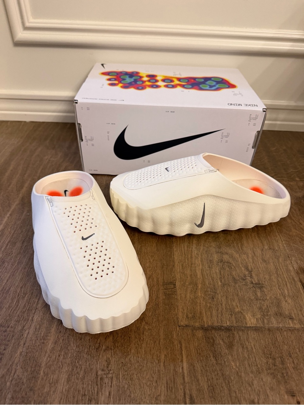 Nike MIND unisex White Slides - men’s 10